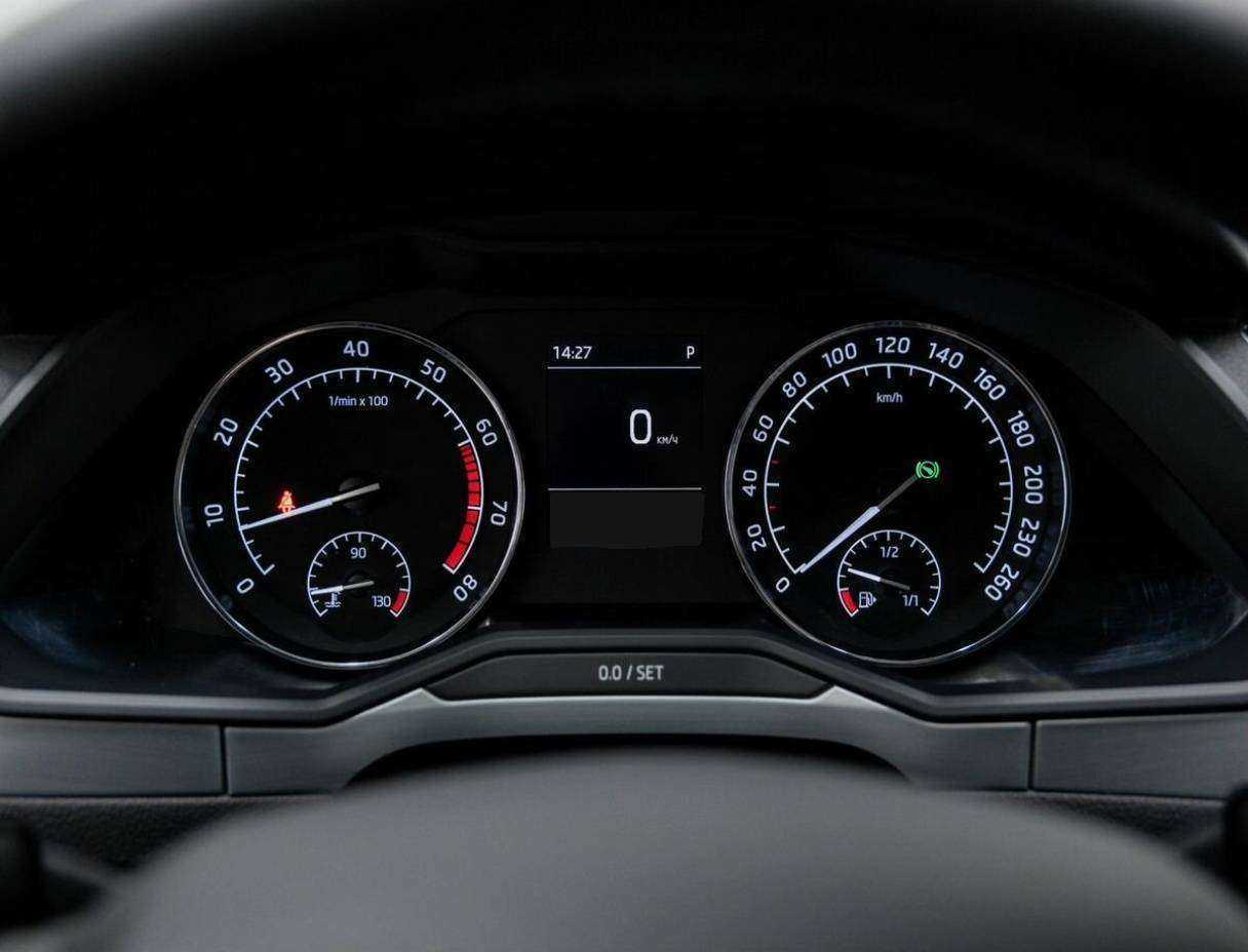 Skoda Superb с пробегом — 2017 год. Фото: #25