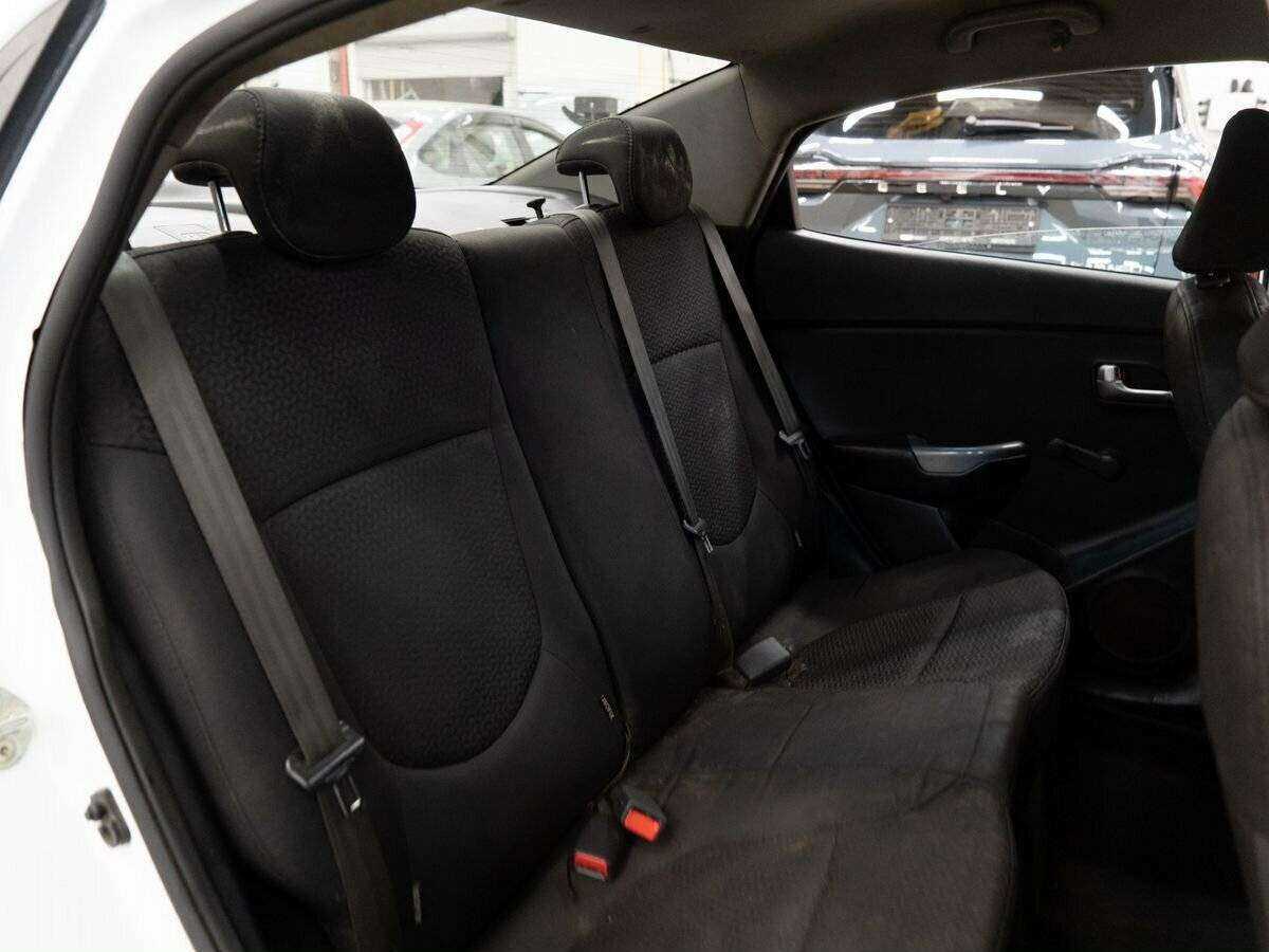 Kia Rio с пробегом — 2016 год. Фото: #7