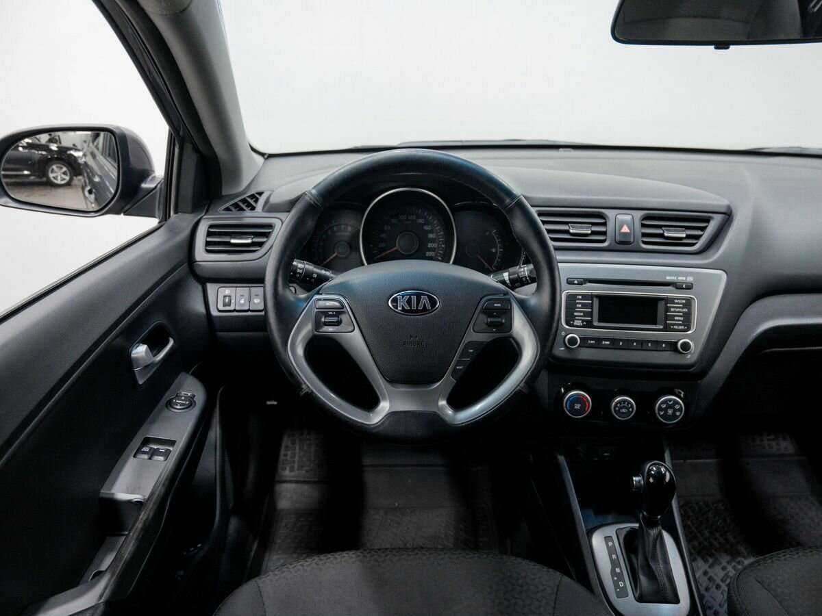 Kia Rio с пробегом — 2015 год. Фото: #13