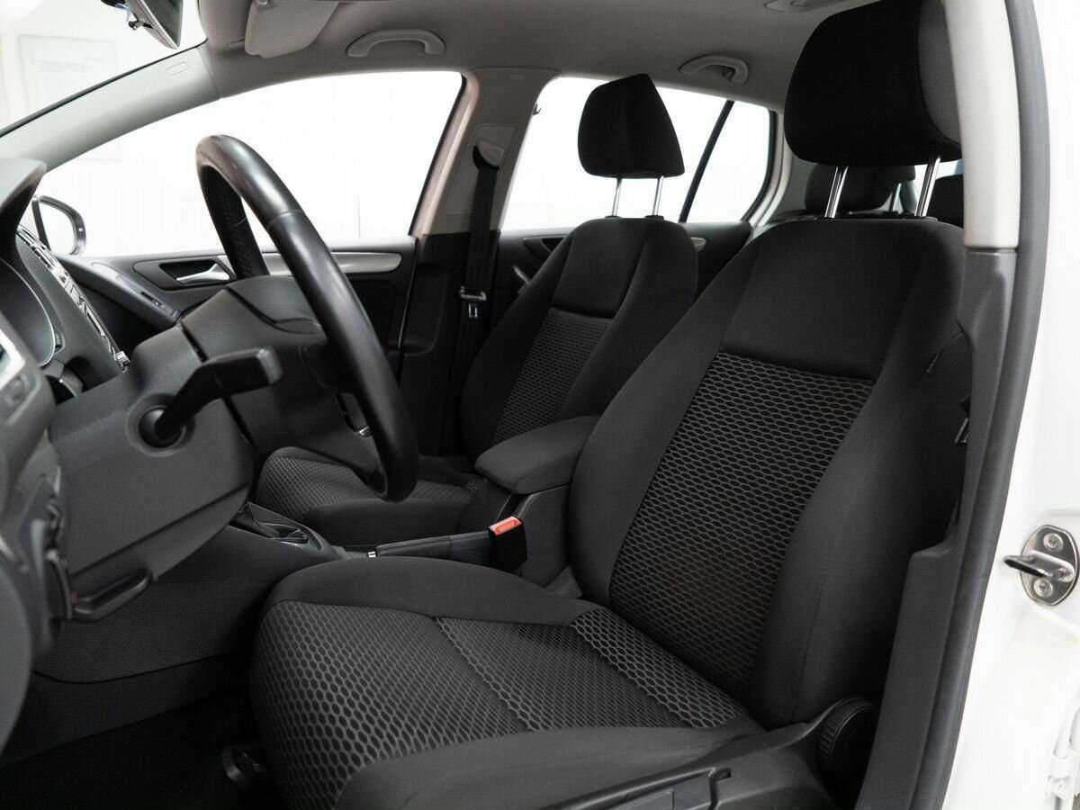 Volkswagen Golf с пробегом — 2012 год. Фото: #5