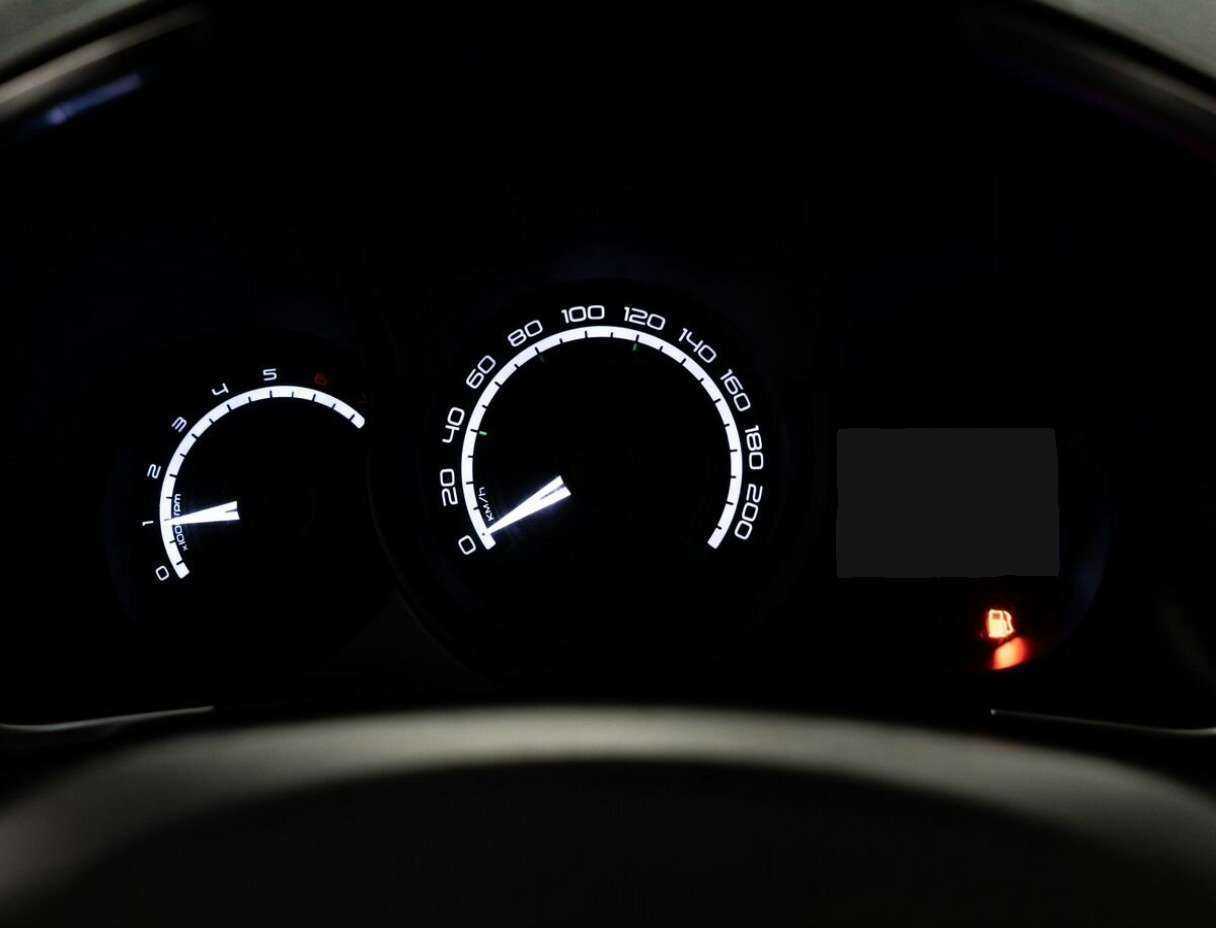 Lada (ВАЗ) XRAY с пробегом — 2017 год. Фото: #10