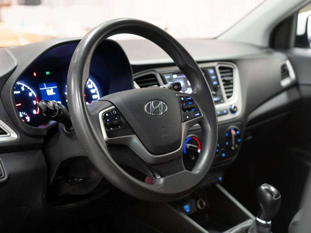 Hyundai Solaris с пробегом — 2019 год. Фото: #4