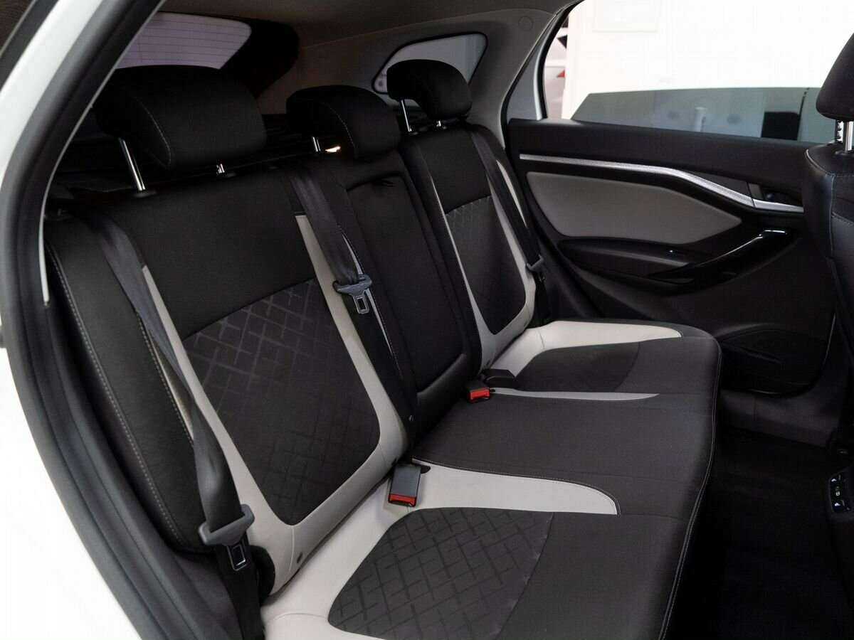 Lada (ВАЗ) Vesta с пробегом — 2018 год. Фото: #7