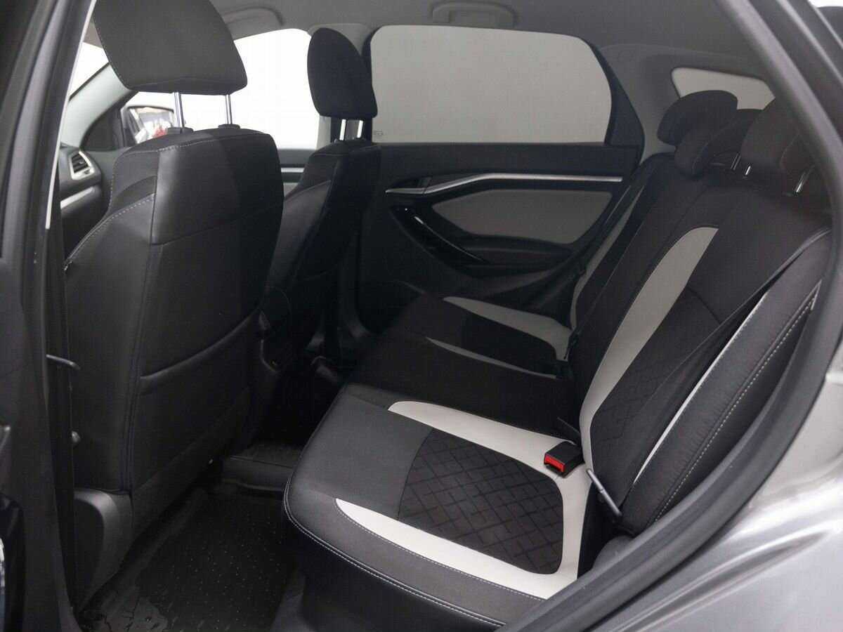 Lada (ВАЗ) Vesta с пробегом — 2019 год. Фото: #10