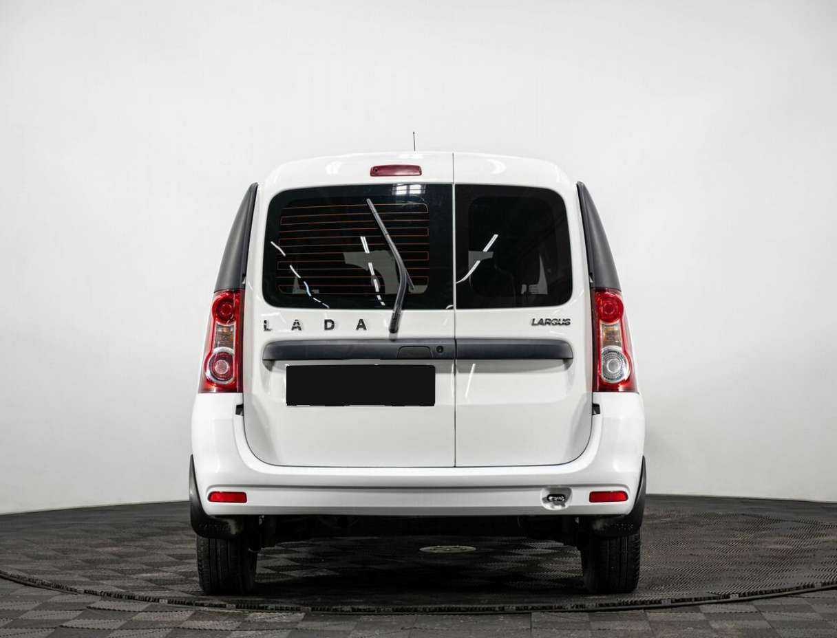 Lada (ВАЗ) Largus с пробегом — 2021 год. Фото: #4