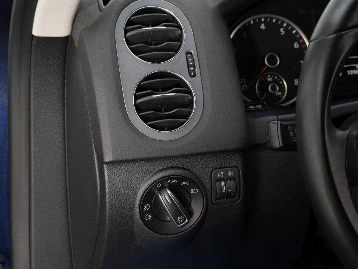 Volkswagen Tiguan с пробегом — 2014 год. Фото: #17