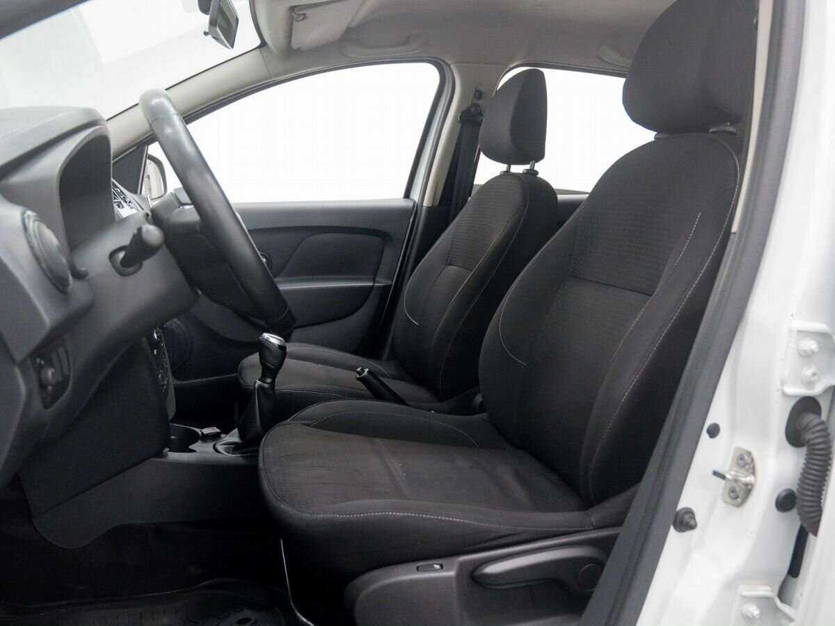 Renault Logan с пробегом — 2020 год. Фото: #11