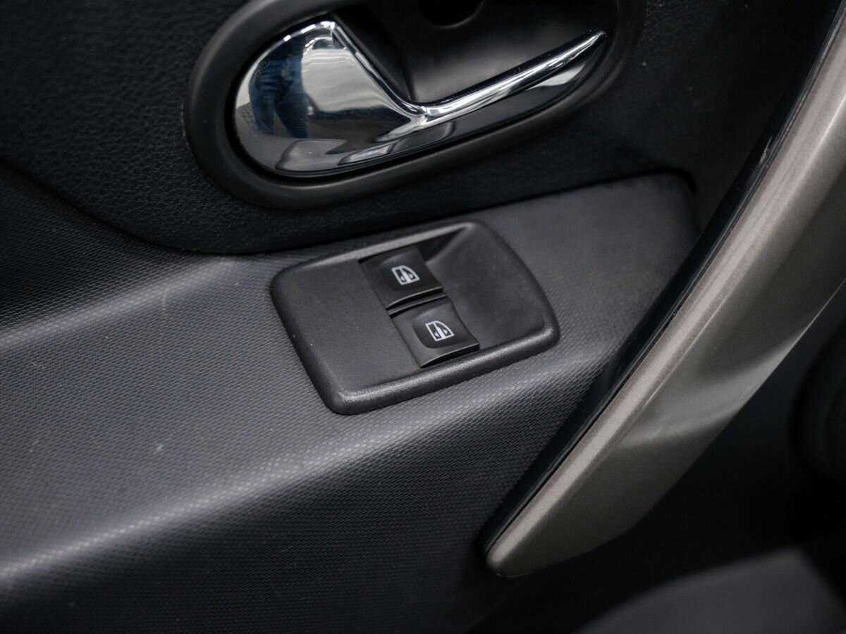 Renault Logan с пробегом — 2020 год. Фото: #12