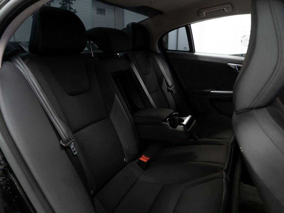 Volvo S60 с пробегом — 2012 год. Фото: #7