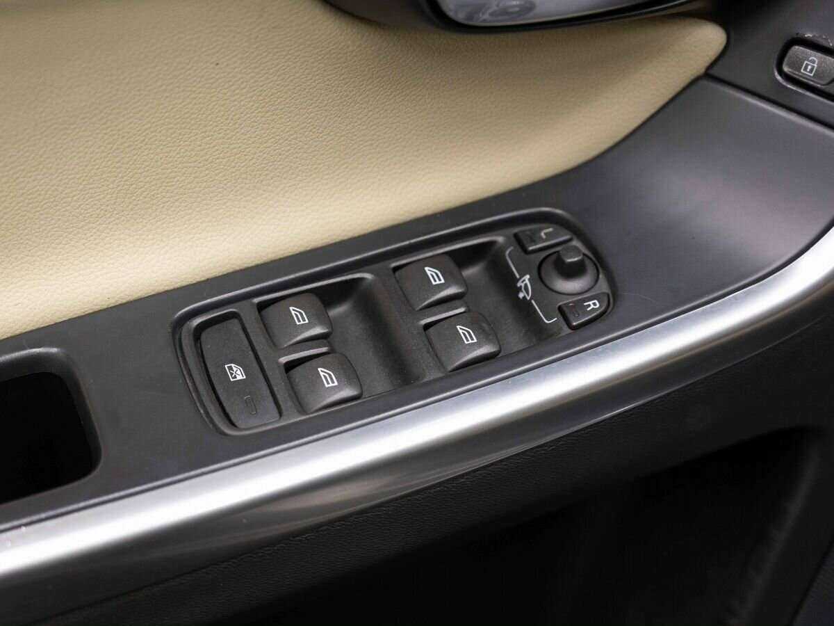 Volvo XC60 с пробегом — 2014 год. Фото: #18