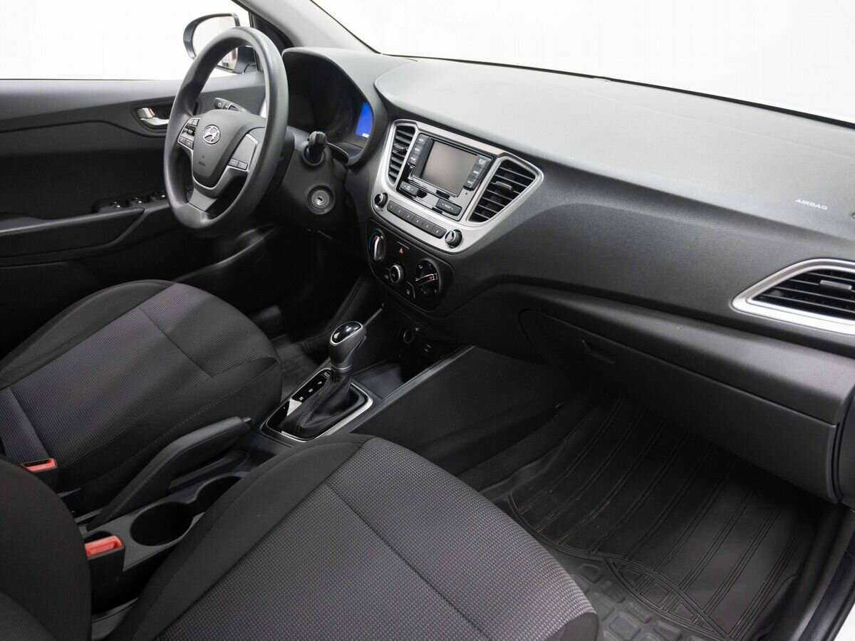 Hyundai Solaris с пробегом — 2020 год. Фото: #10