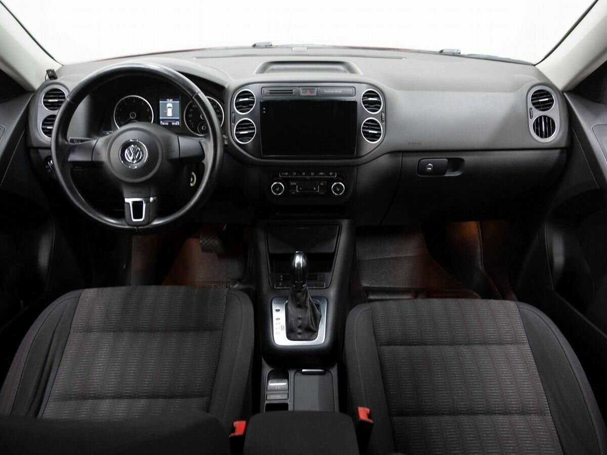 Volkswagen Tiguan с пробегом — 2012 год. Фото: #12