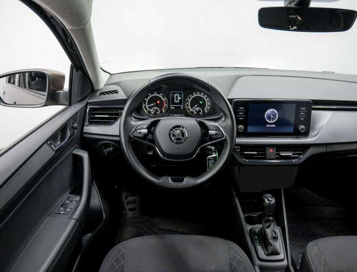 Skoda Rapid с пробегом — 2021 год. Фото: #10