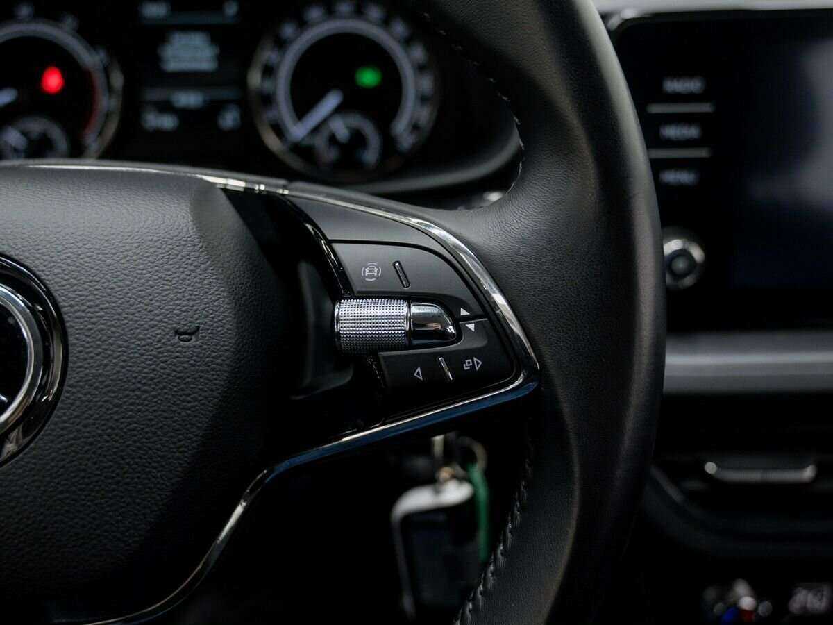 Skoda Rapid с пробегом — 2021 год. Фото: #21