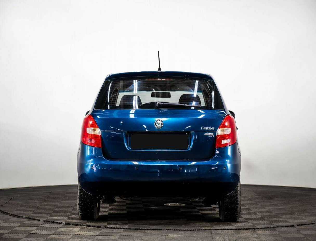 Skoda Fabia с пробегом — 2012 год. Фото: #4