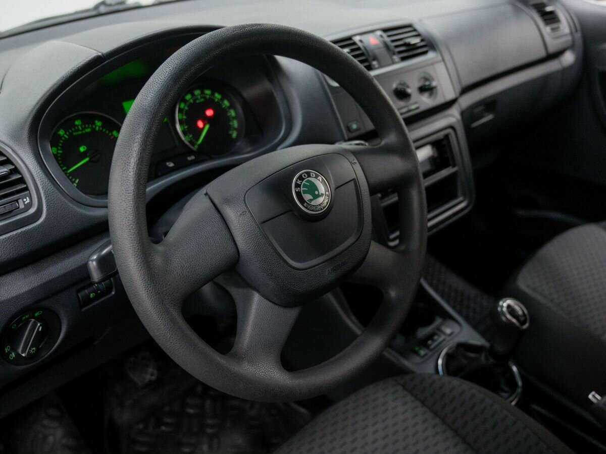 Skoda Fabia с пробегом — 2012 год. Фото: #17