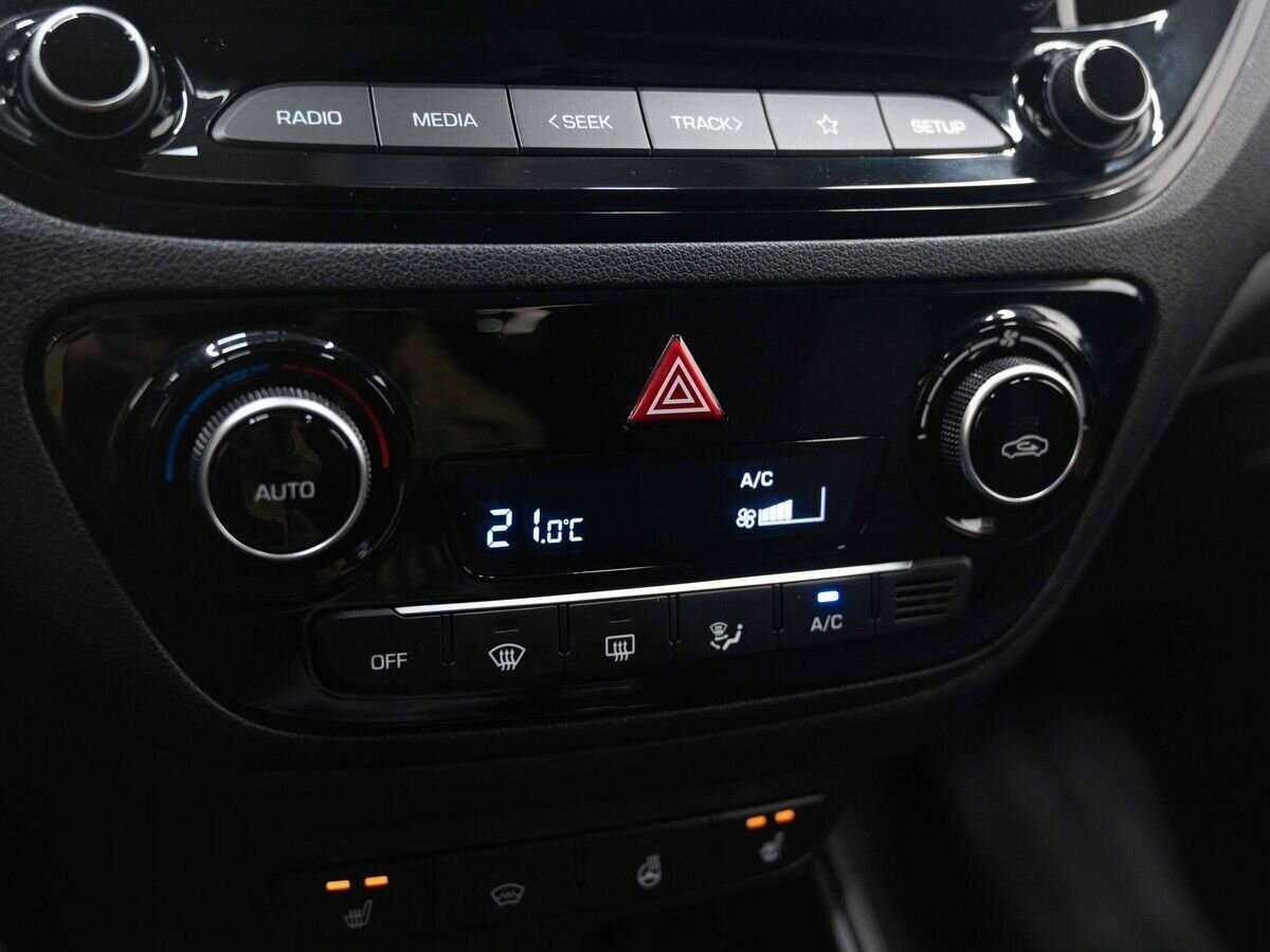 Hyundai Solaris с пробегом — 2021 год. Фото: #22