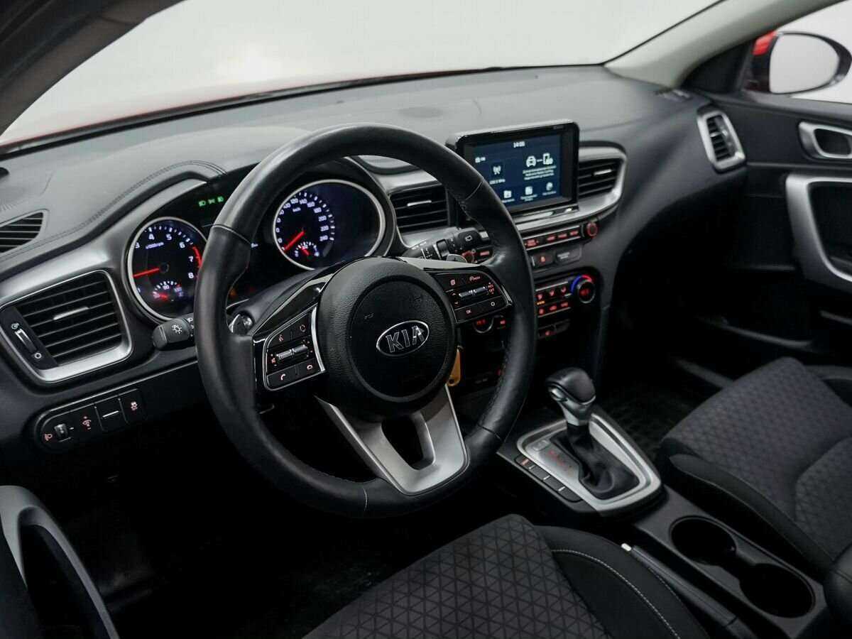 Kia Ceed с пробегом — 2018 год. Фото: #12