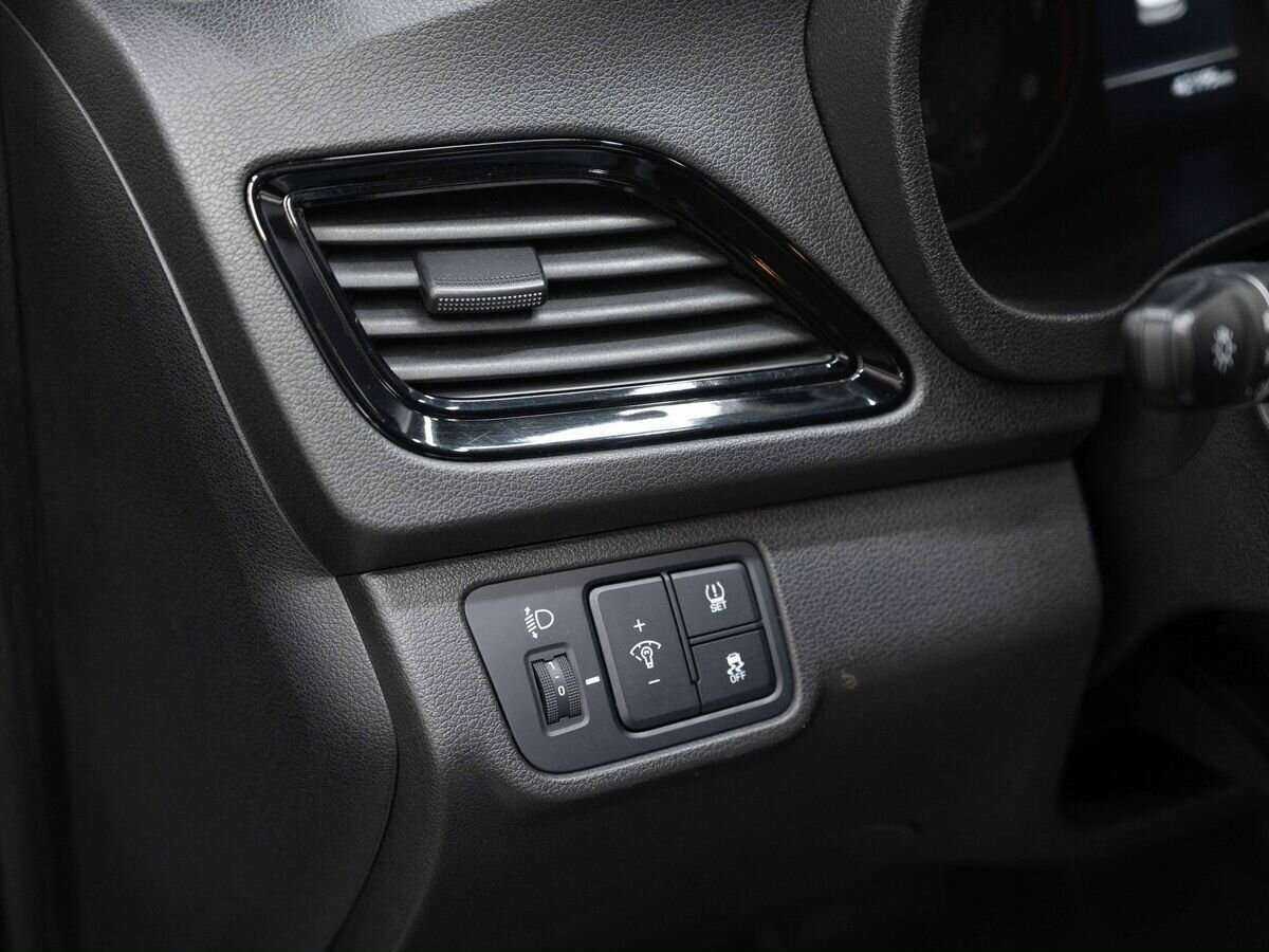 Hyundai Solaris с пробегом — 2021 год. Фото: #17