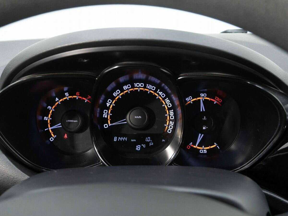 Lada (ВАЗ) Vesta с пробегом — 2020 год. Фото: #15