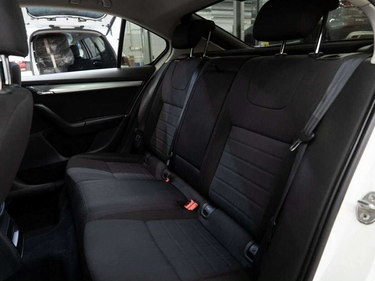 Skoda Octavia с пробегом — 2014 год. Фото: #4