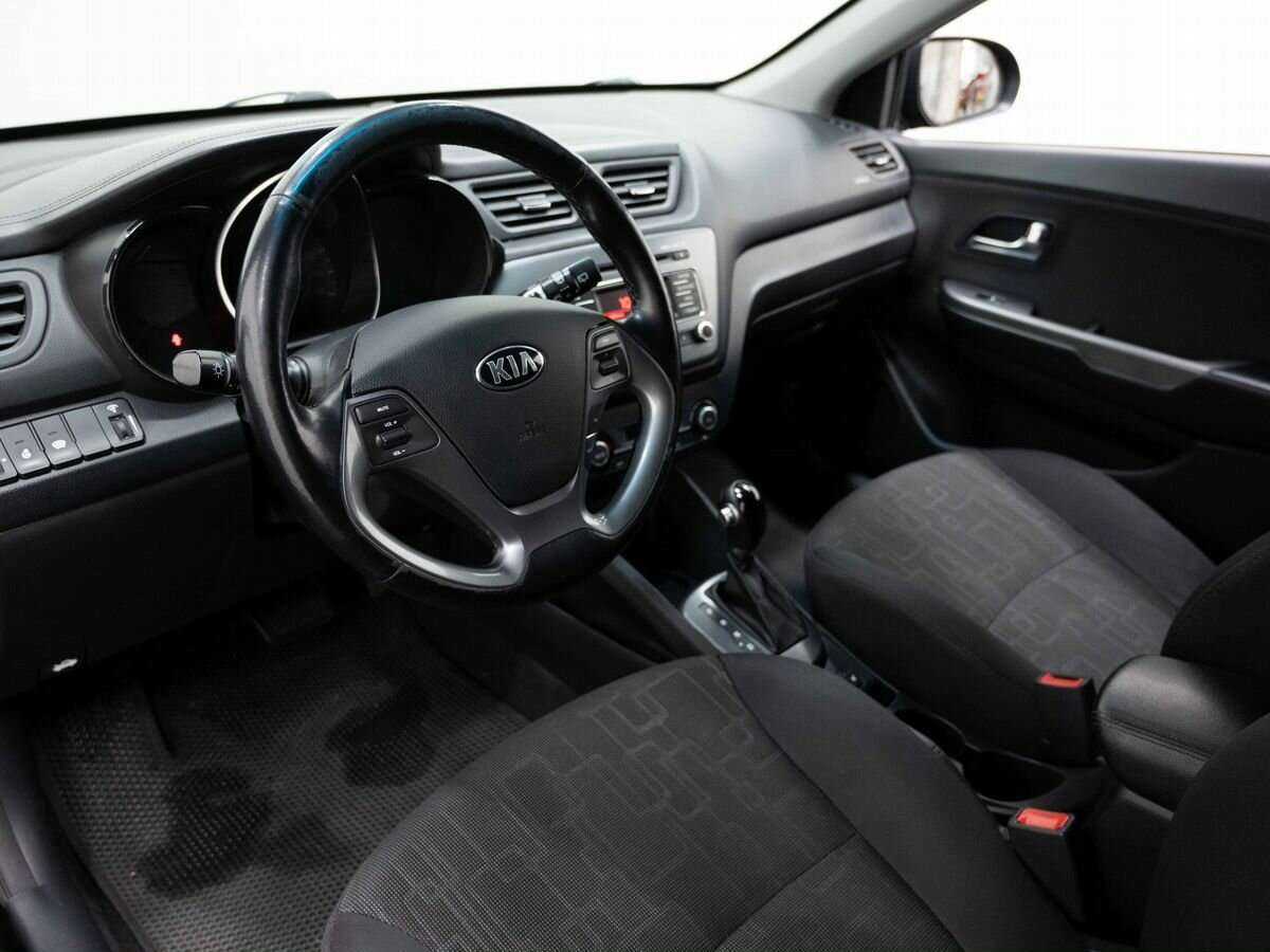 Kia Rio с пробегом — 2015 год. Фото: #6