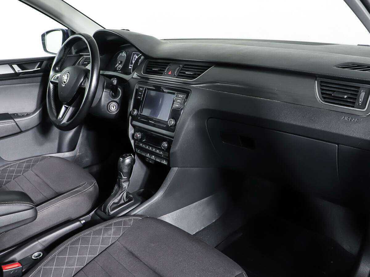 Skoda Rapid с пробегом — 2017 год. Фото: #10