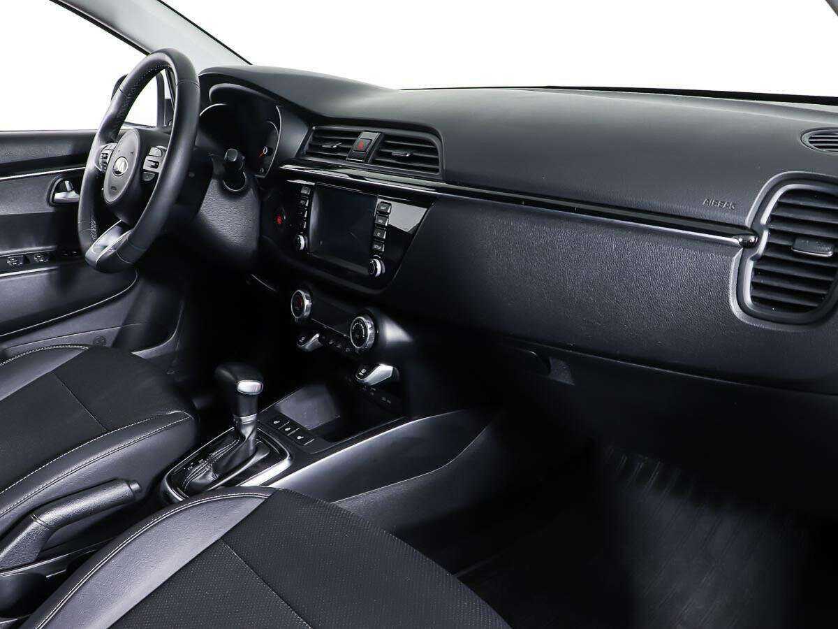Kia Rio с пробегом — 2017 год. Фото: #8