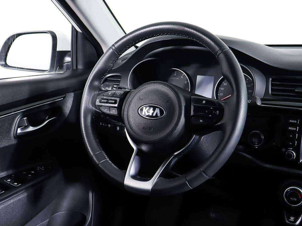 Kia Rio с пробегом — 2017 год. Фото: #14