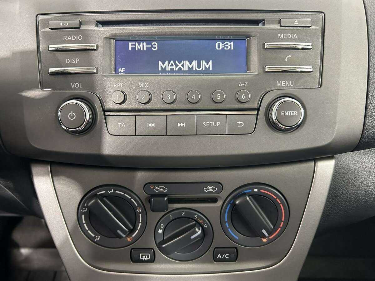 Nissan Sentra с пробегом — 2014 год. Фото: #11