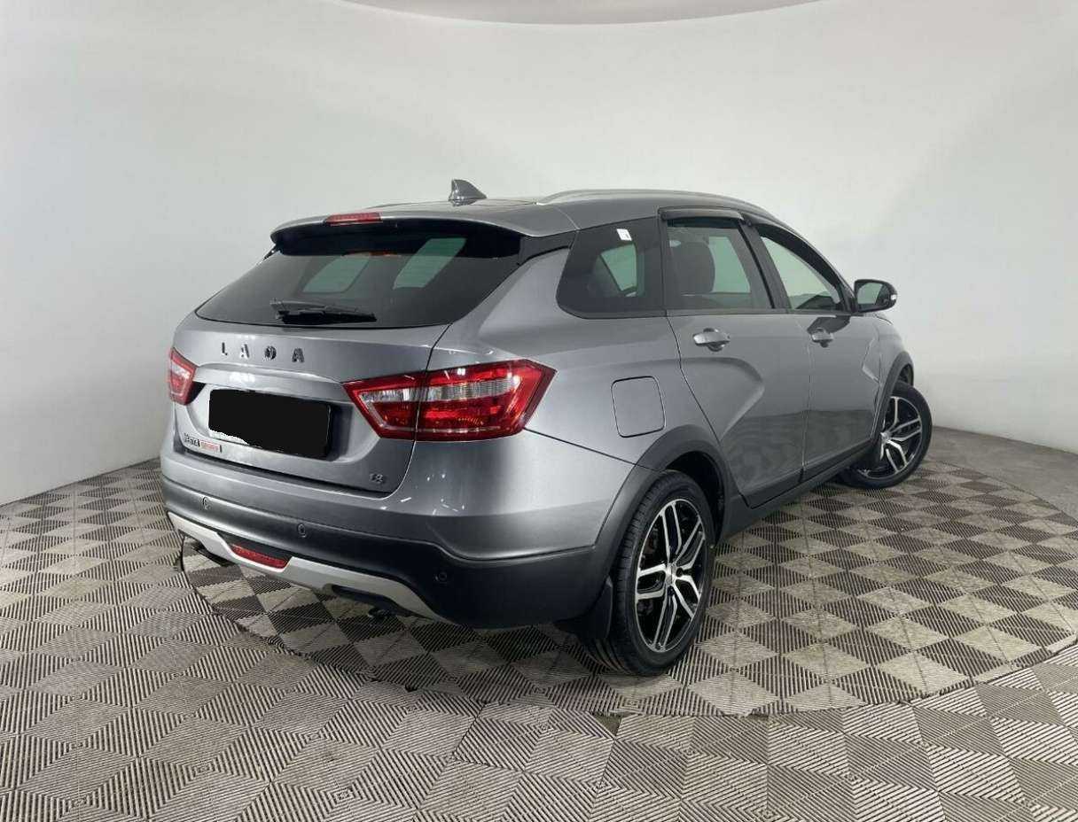 Lada (ВАЗ) Vesta с пробегом — 2018 год. Фото: #5