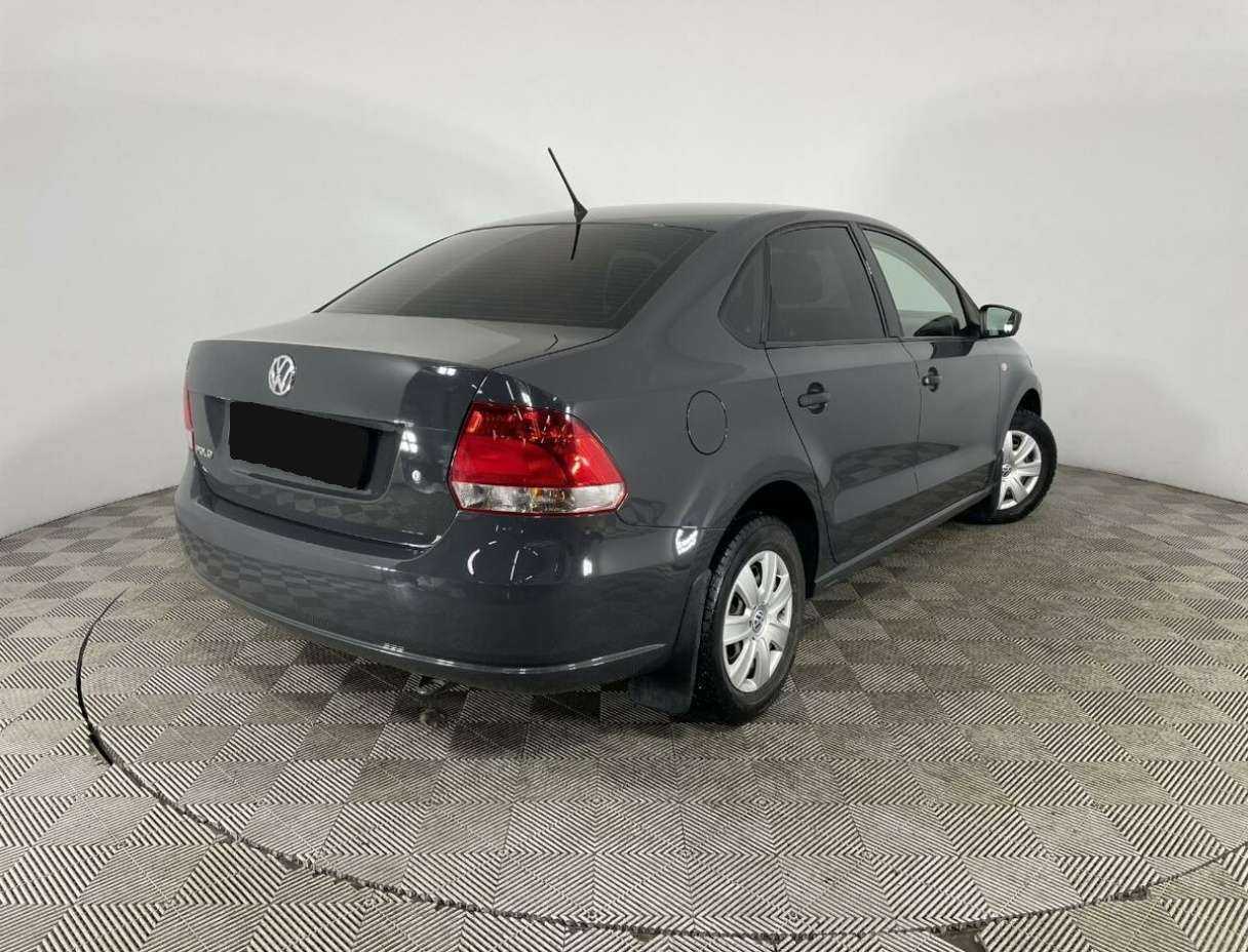 Volkswagen Polo с пробегом — 2013 год. Фото: #5