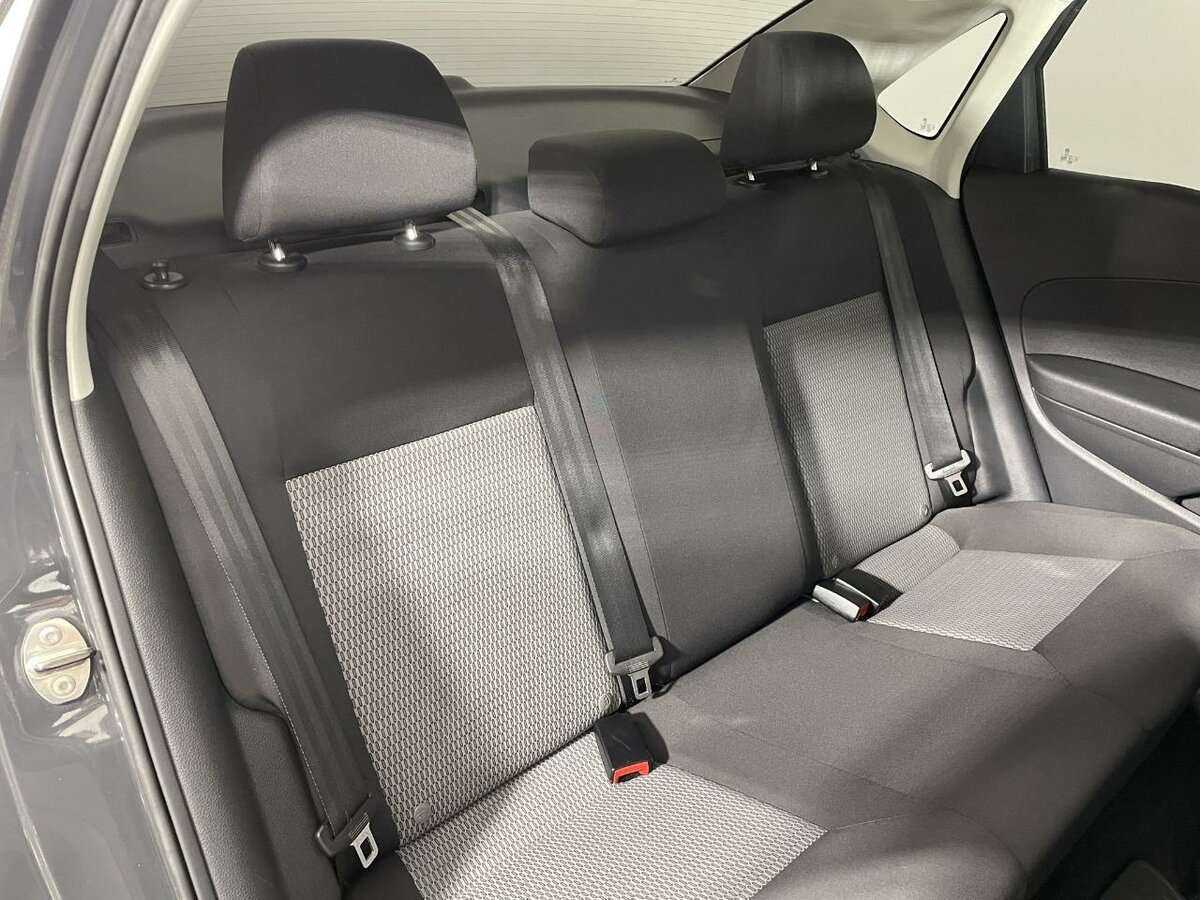 Volkswagen Polo с пробегом — 2013 год. Фото: #14