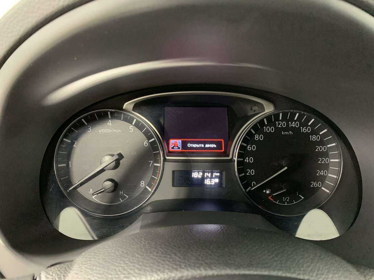 Nissan Teana с пробегом — 2015 год. Фото: #11