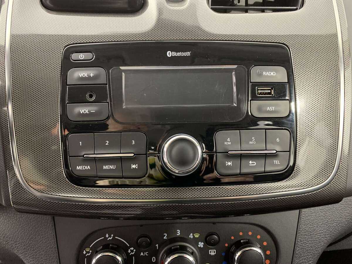 Renault Logan с пробегом — 2020 год. Фото: #14