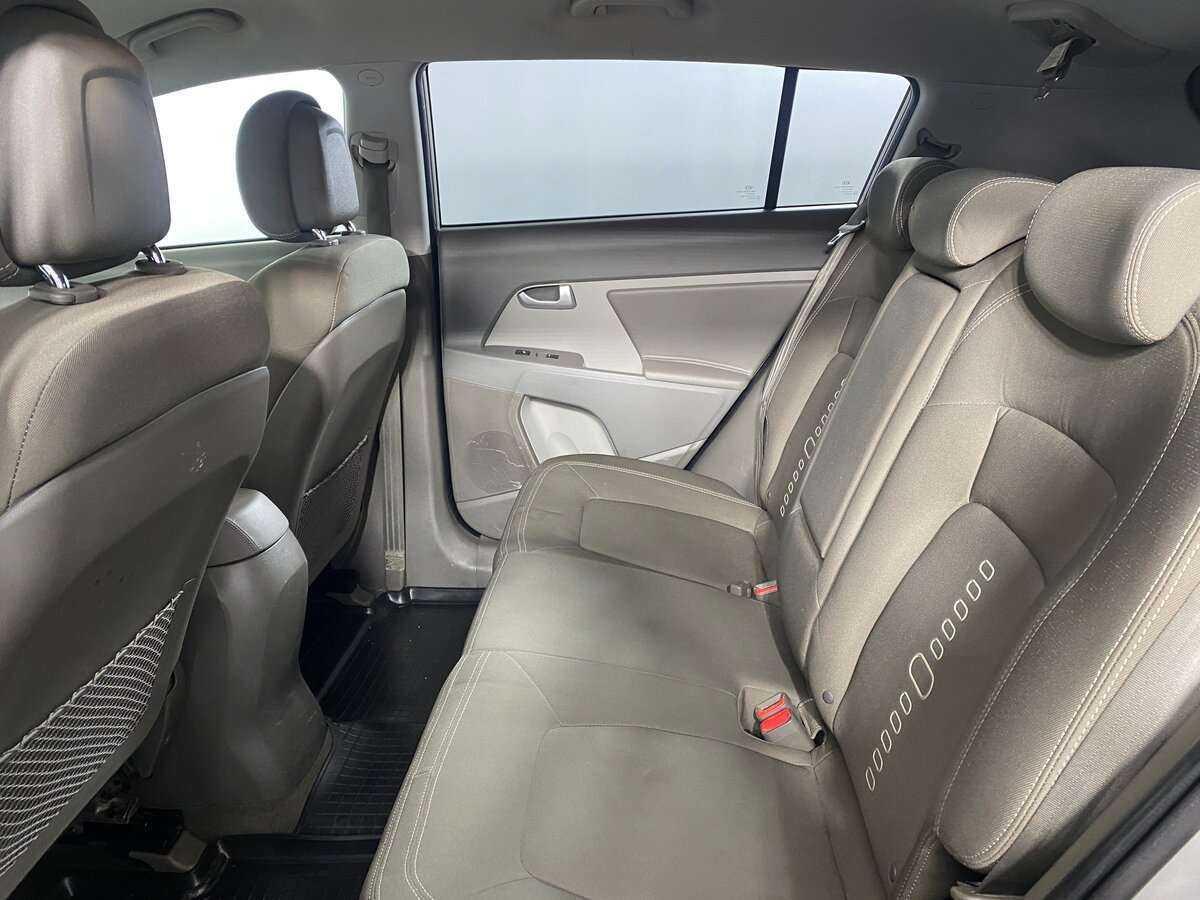 Kia Sportage с пробегом — 2012 год. Фото: #7