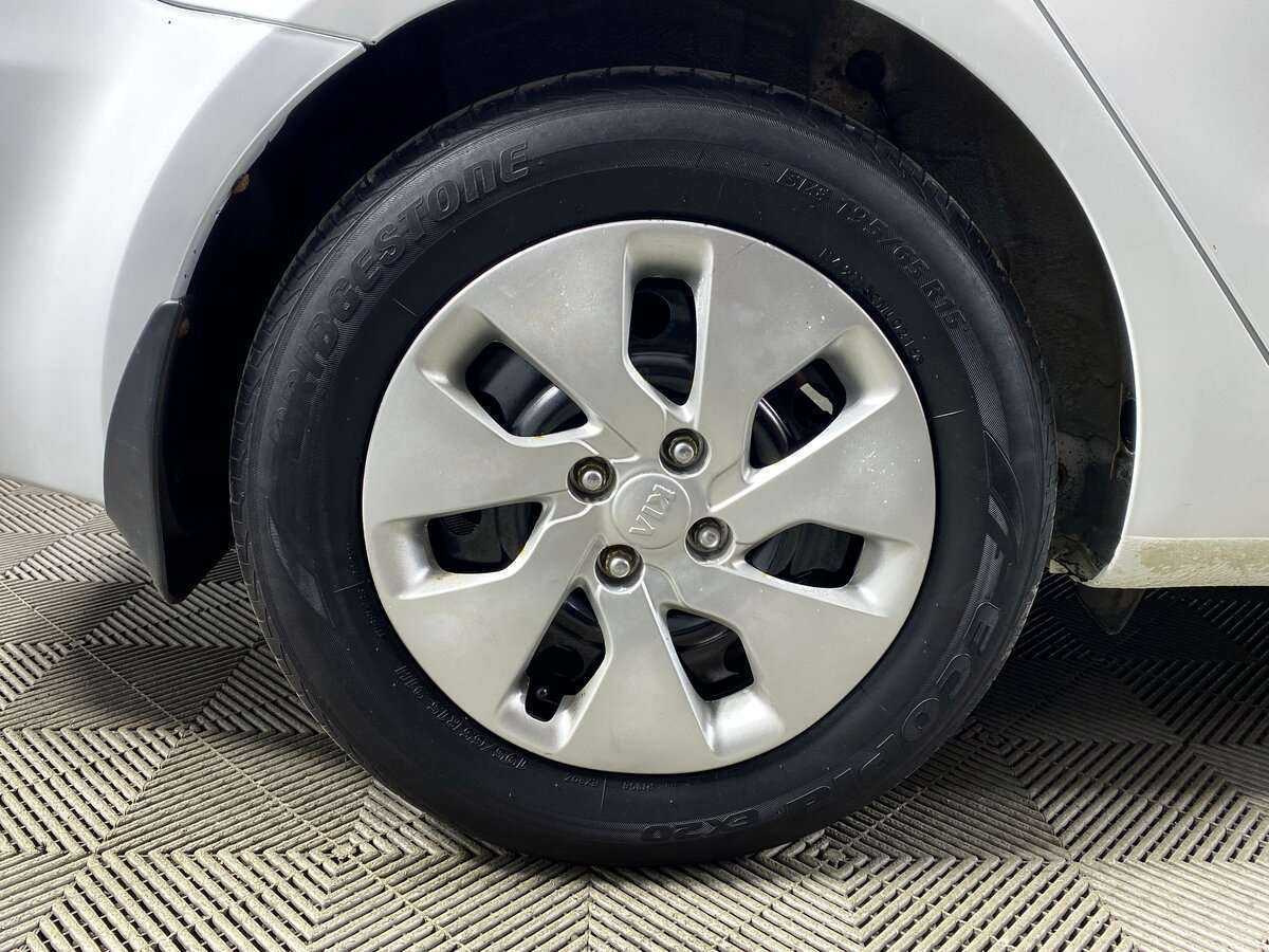 Kia Rio с пробегом — 2014 год. Фото: #18