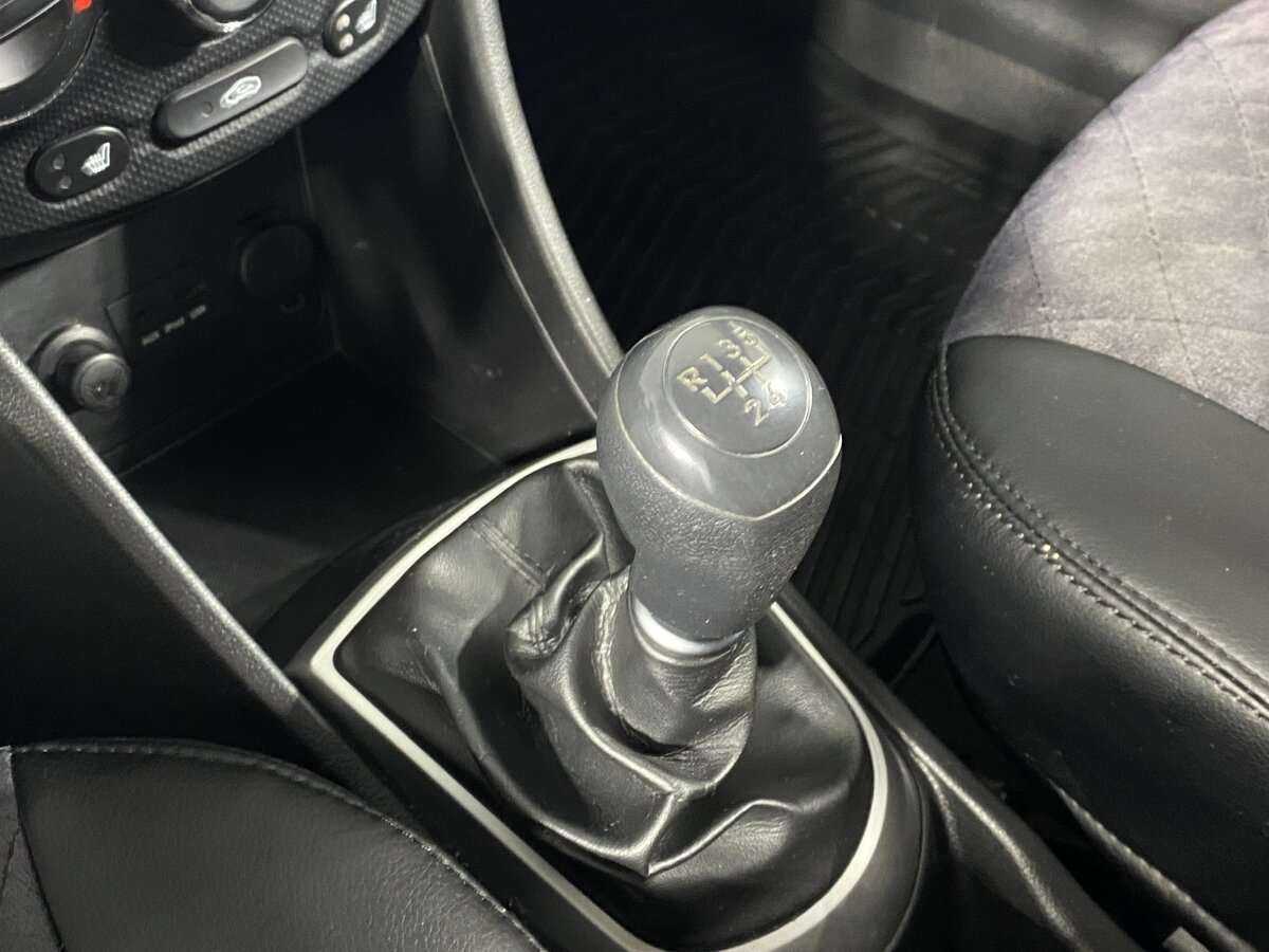 Hyundai Solaris с пробегом — 2013 год. Фото: #15