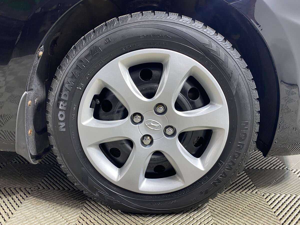 Hyundai Solaris с пробегом — 2013 год. Фото: #18