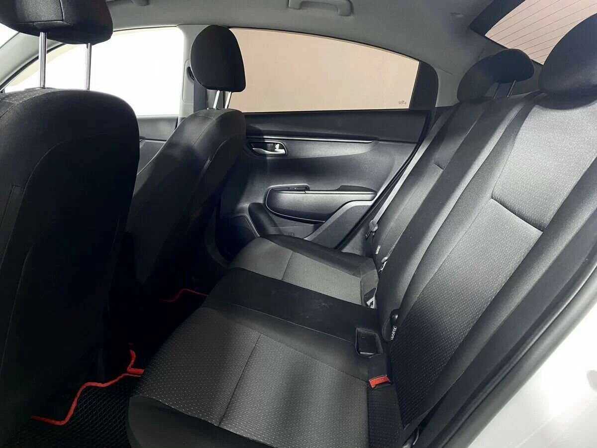 Kia Rio с пробегом — 2021 год. Фото: #8