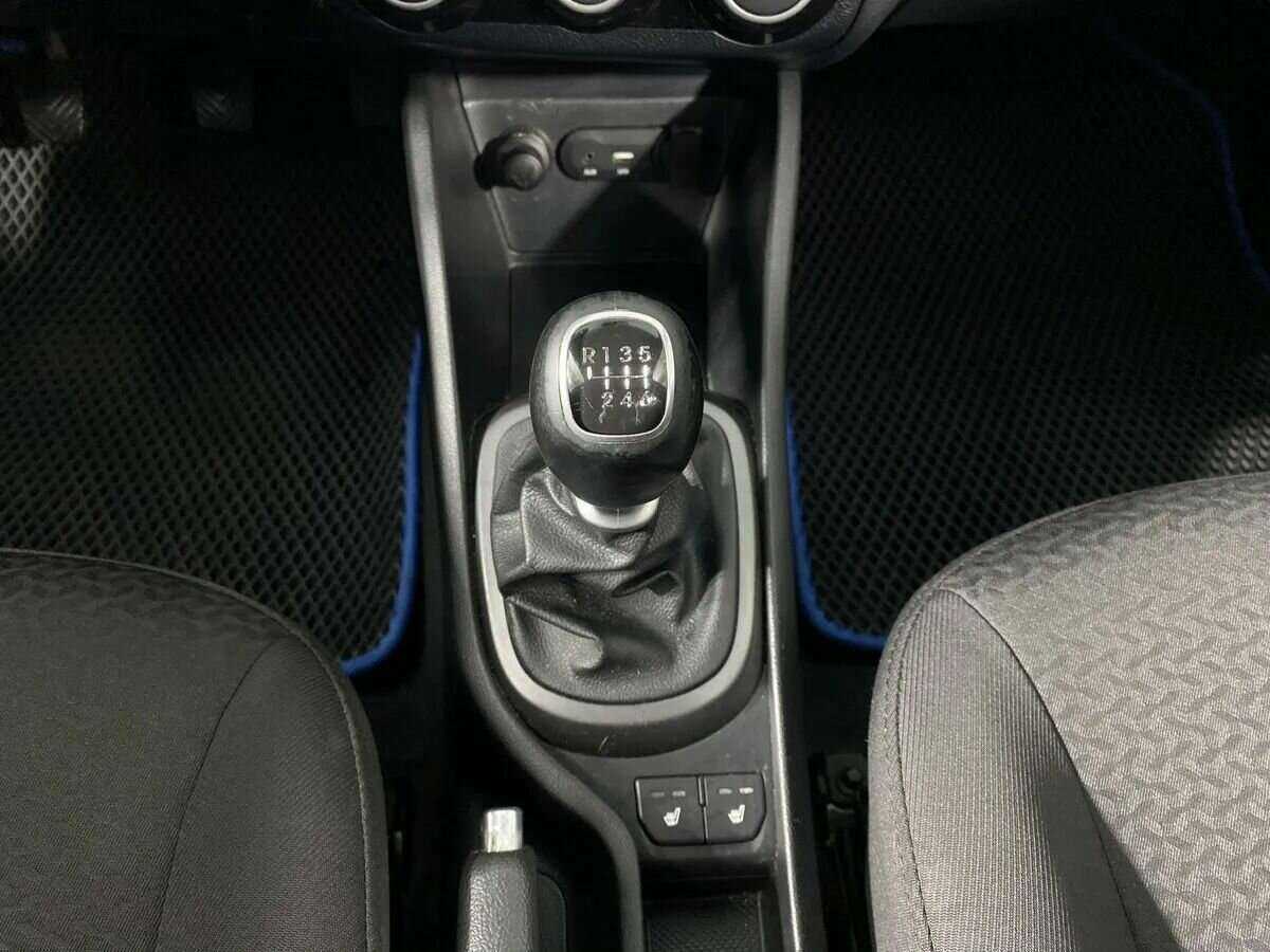 Kia Rio с пробегом — 2015 год. Фото: #12