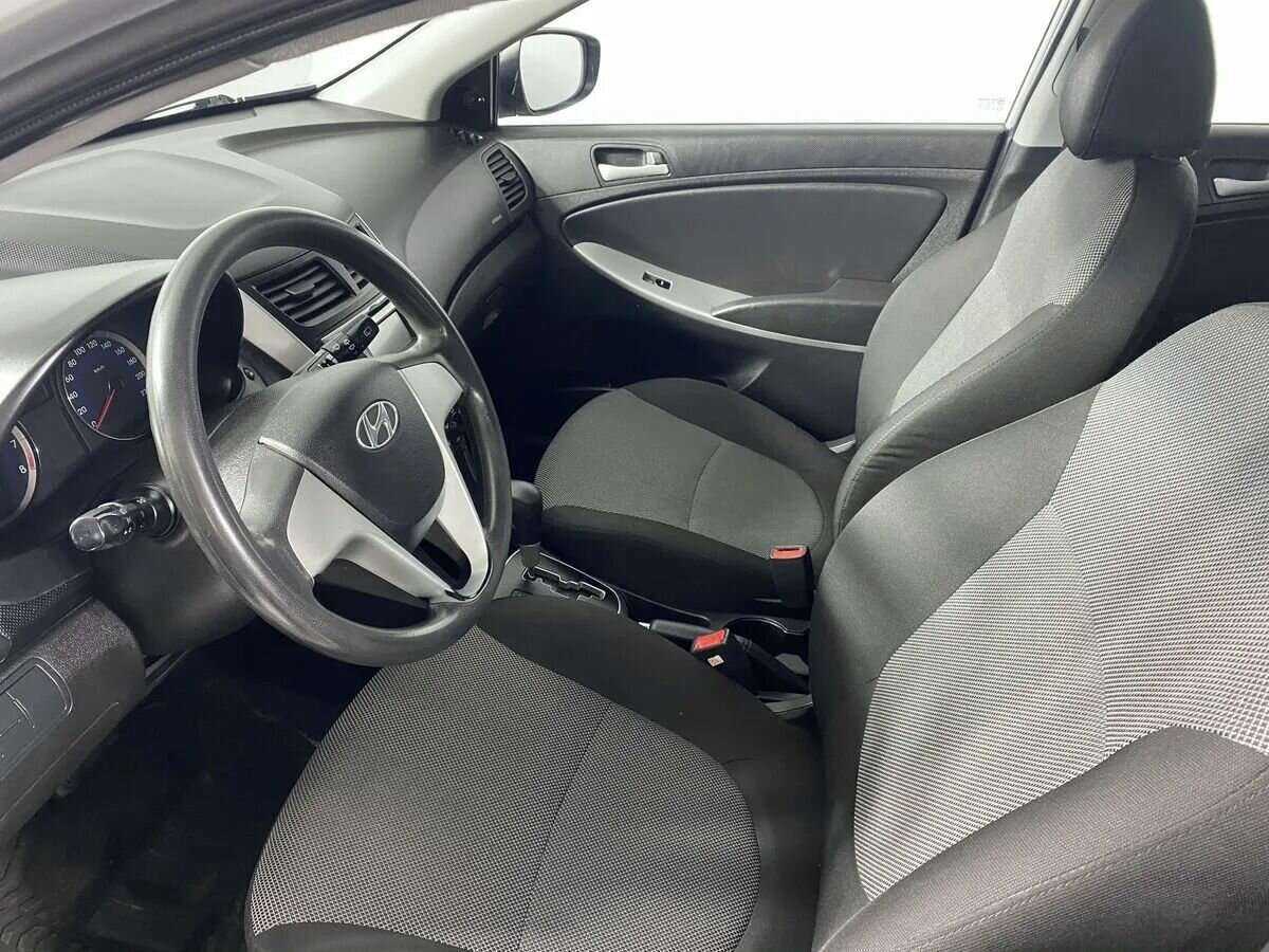 Hyundai Solaris с пробегом — 2014 год. Фото: #7