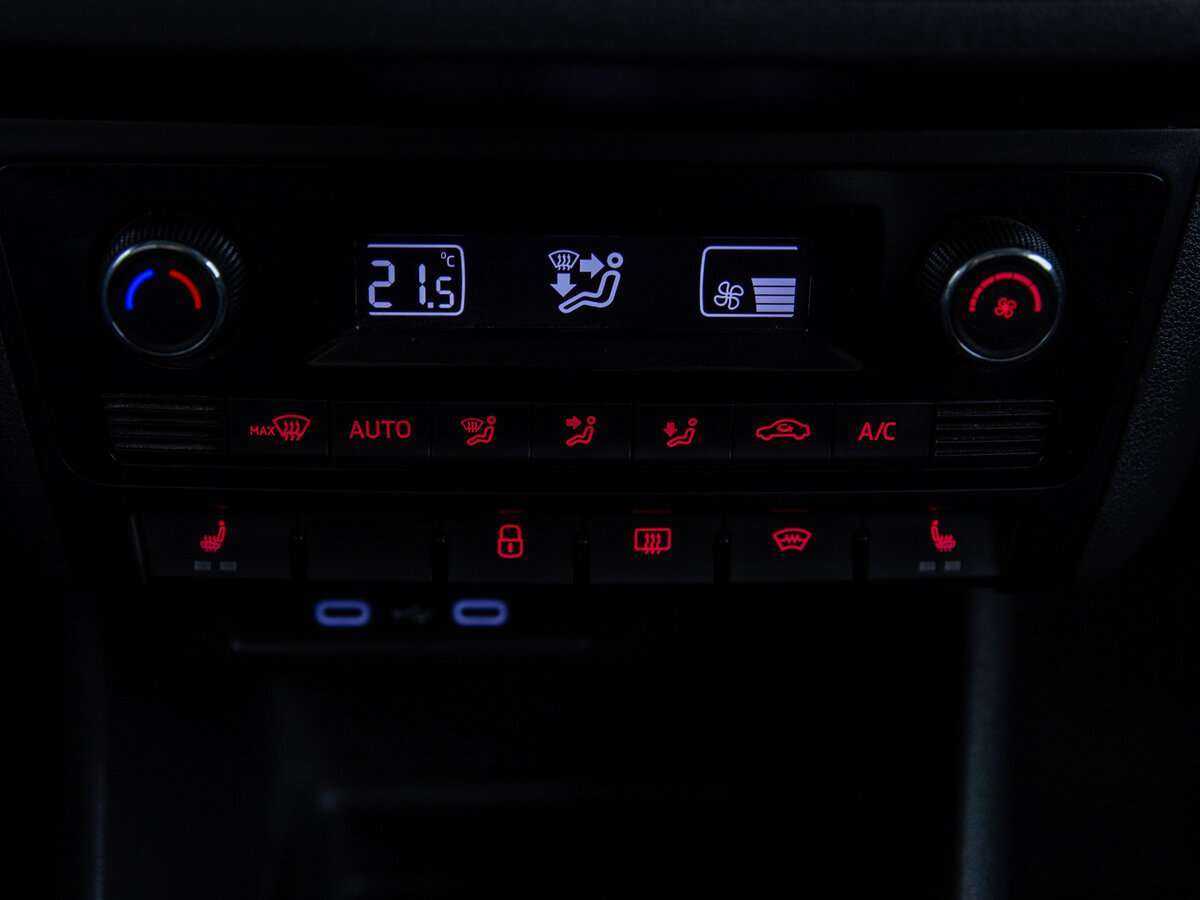 Volkswagen Polo с пробегом — 2020 год. Фото: #12