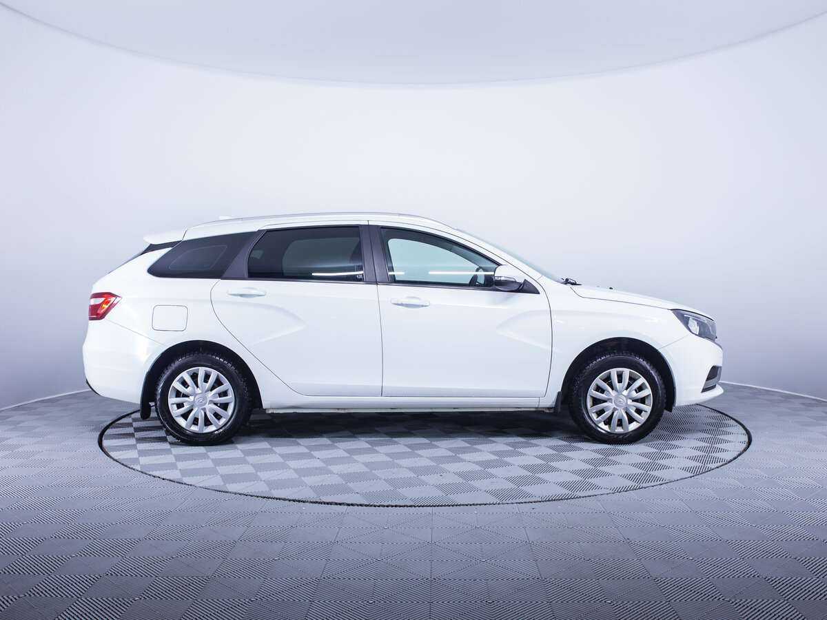 Lada (ВАЗ) Vesta с пробегом — 2018 год. Фото: #3