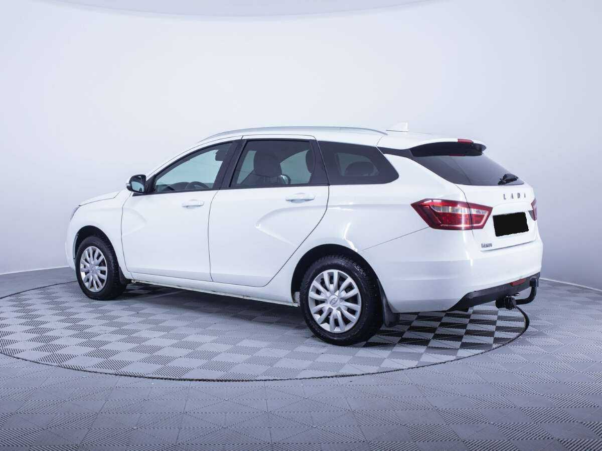 Lada (ВАЗ) Vesta с пробегом — 2018 год. Фото: #6