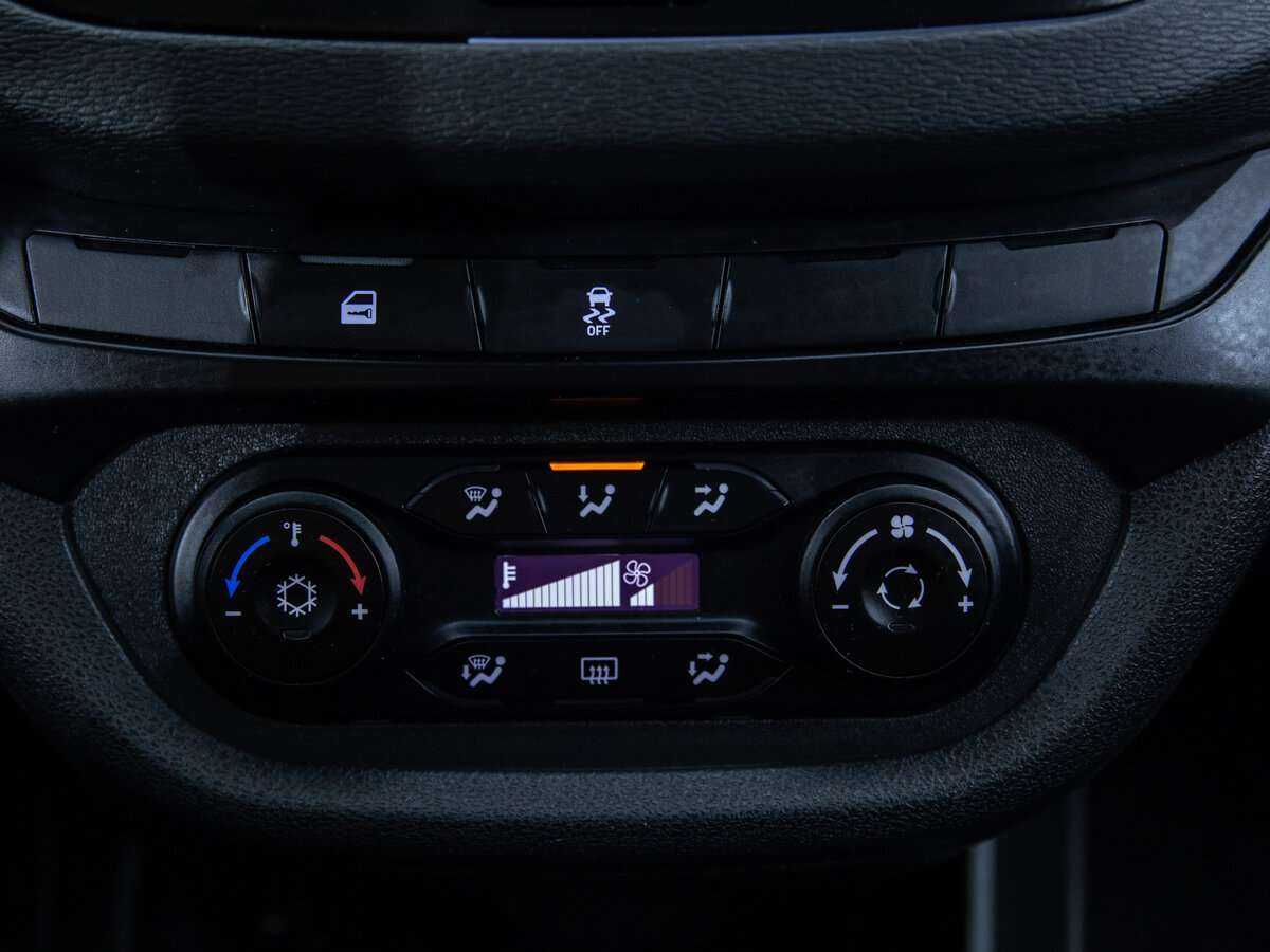 Lada (ВАЗ) Vesta с пробегом — 2018 год. Фото: #16