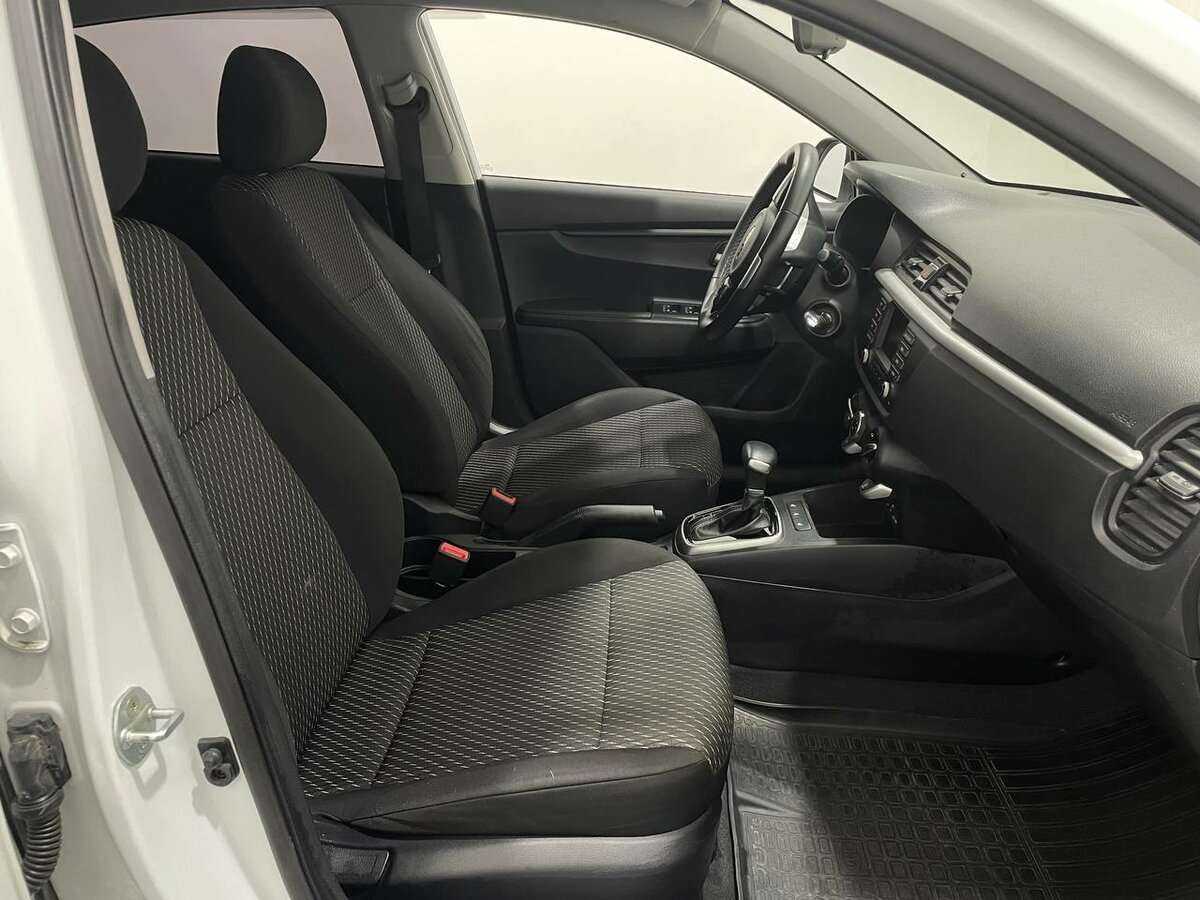 Kia Rio с пробегом — 2020 год. Фото: #9
