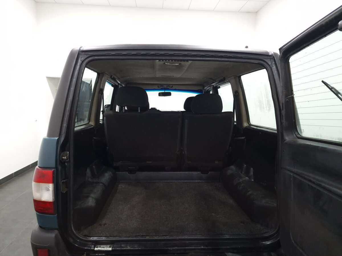 УАЗ Patriot с пробегом — 2012 год. Фото: #12