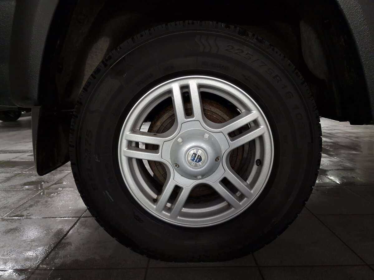 УАЗ Patriot с пробегом — 2012 год. Фото: #13