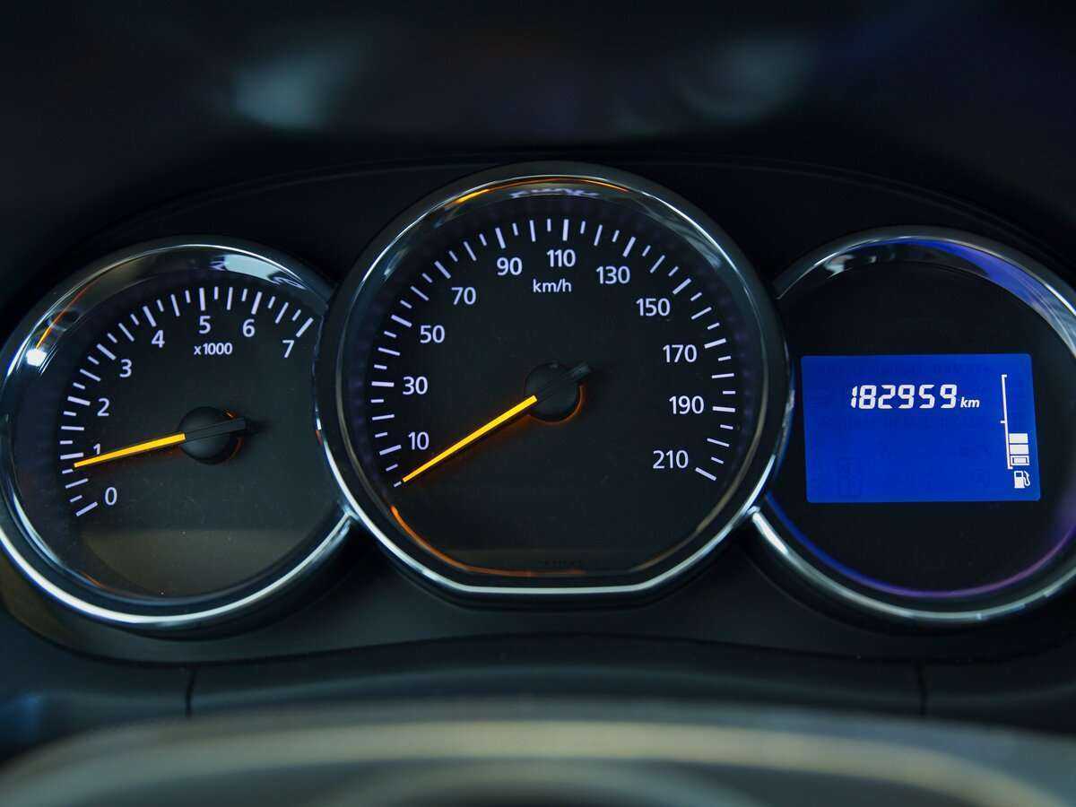 Renault Duster с пробегом — 2016 год. Фото: #6